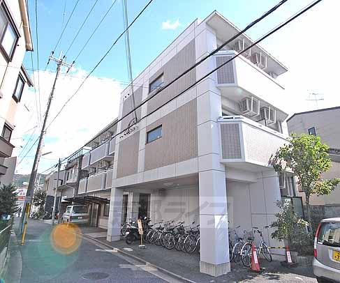 京都市左京区高野上竹屋町のマンションの建物外観