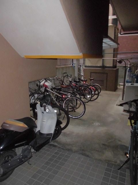 その他共有部分　駐輪場もあり自転車をお持ちの方も停めやすいです☆