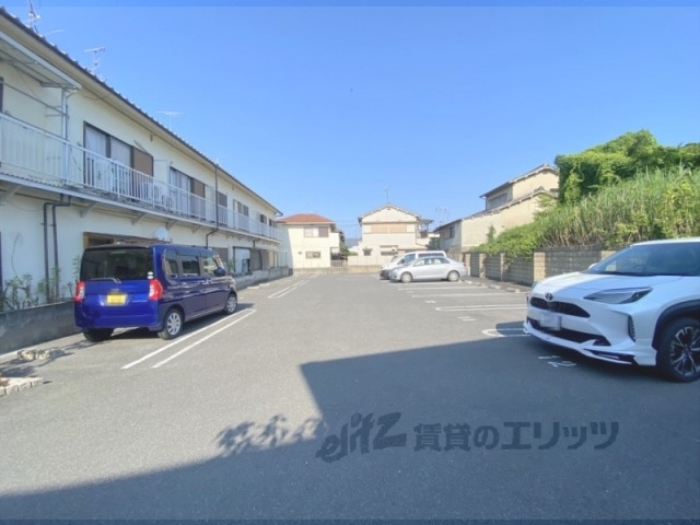 【木田ハイツの駐車場】