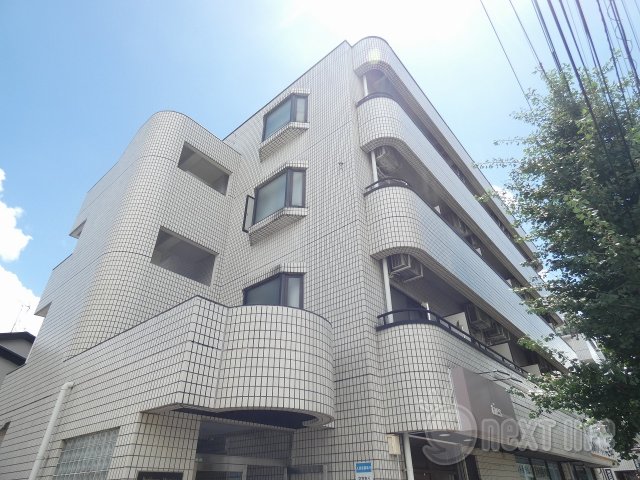 立川市一番町のマンションの建物外観