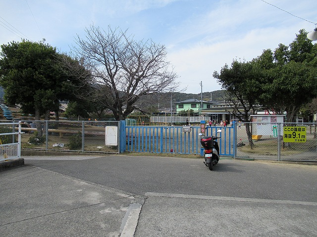 【土佐市高岡町のアパートの幼稚園・保育園】