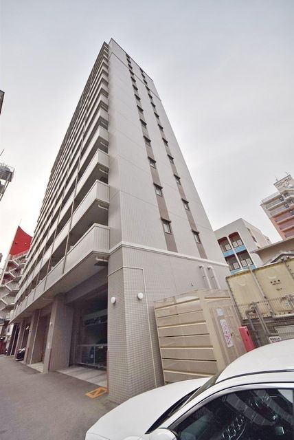 【福岡市中央区西中洲のマンションの建物外観】