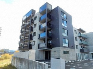 札幌市厚別区厚別中央二条のマンションの建物外観