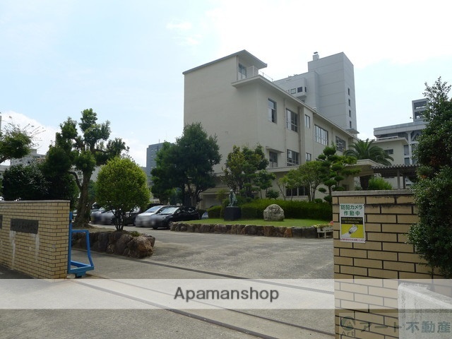 小学校　番町小学校（小学校）まで1111m