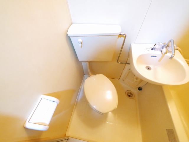 トイレ　落ち着いたトイレです