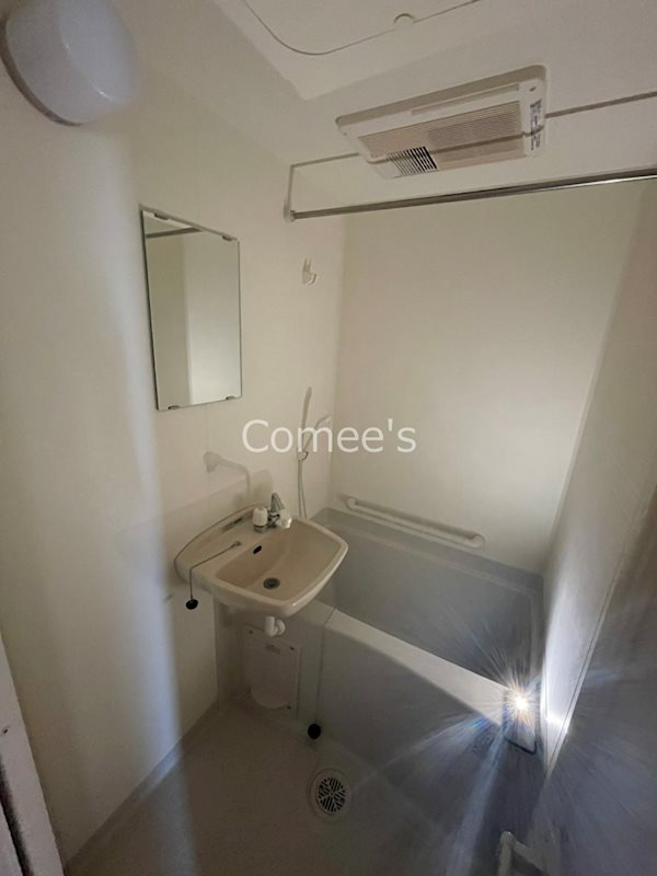 バス・シャワールーム　バスルーム