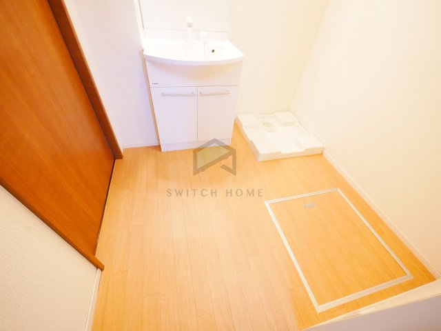 洗面設備　コンパクトで使いやすい洗面所