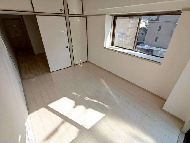 メゾンド山崎の居間写真