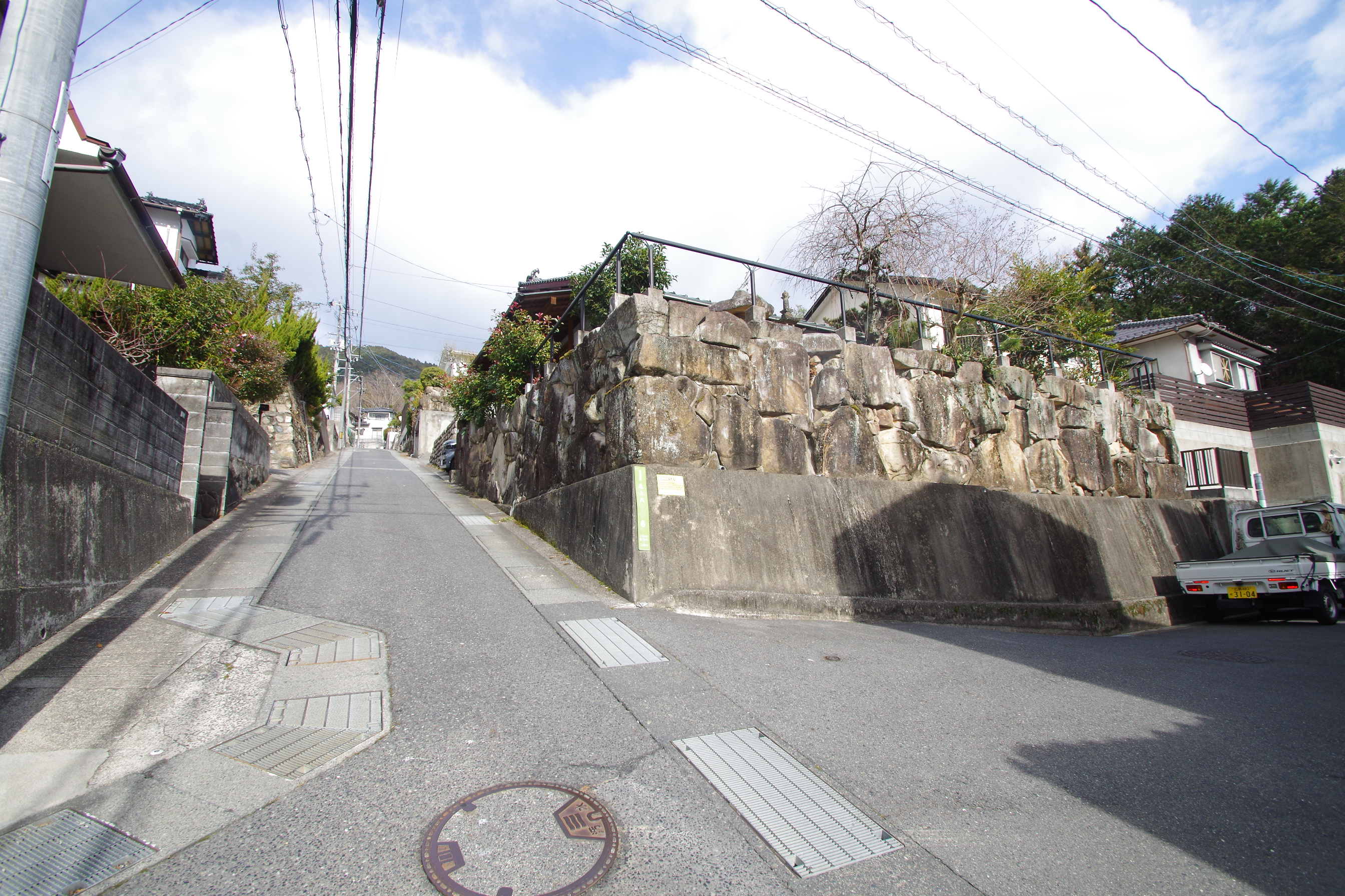 その他　南西角地で陽当たり良好！