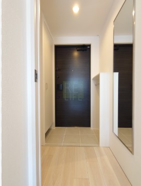 玄関　※別部屋参考写真のため内観についてはお問い合わせください※
