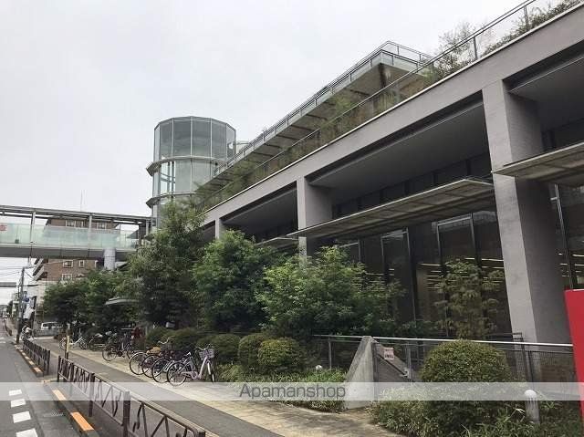 図書館　羽村図書館（図書館）まで327m