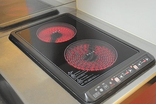 キッチン　電熱タイプ2口のキッチン