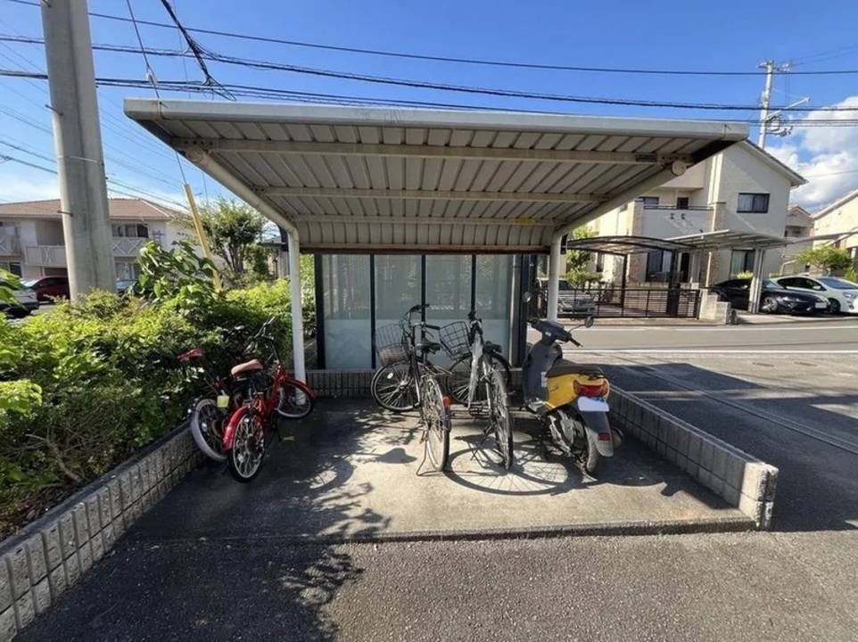 駐車場　駐輪場