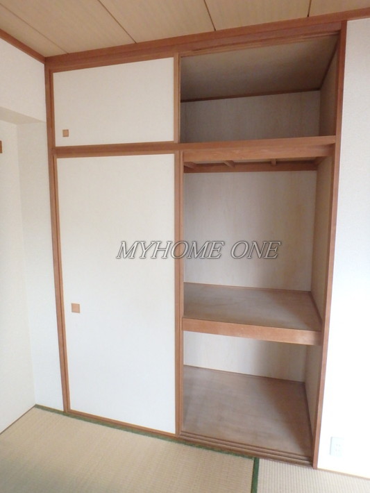 収納　押入れ