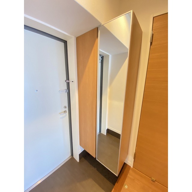 その他設備　シューズボックス・全身鏡付