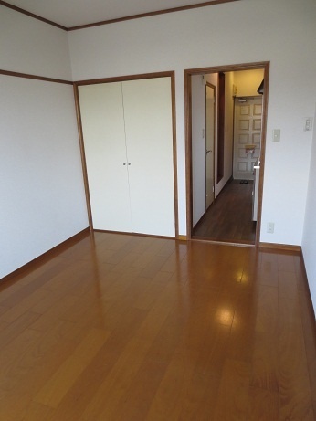 居室・リビング　別部屋の写真になります。