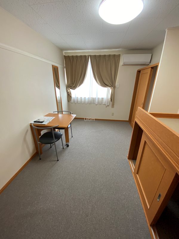 居室・リビング　※別のお部屋の写真です