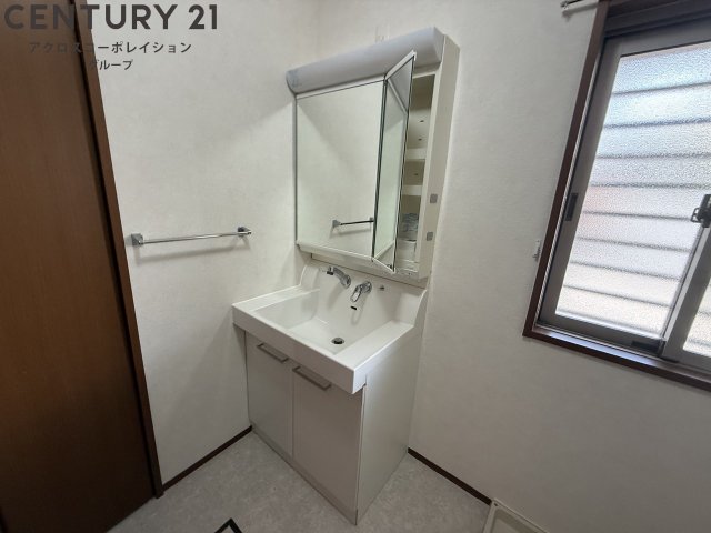 洗面設備　独立洗面化粧台付きでおすすめです！