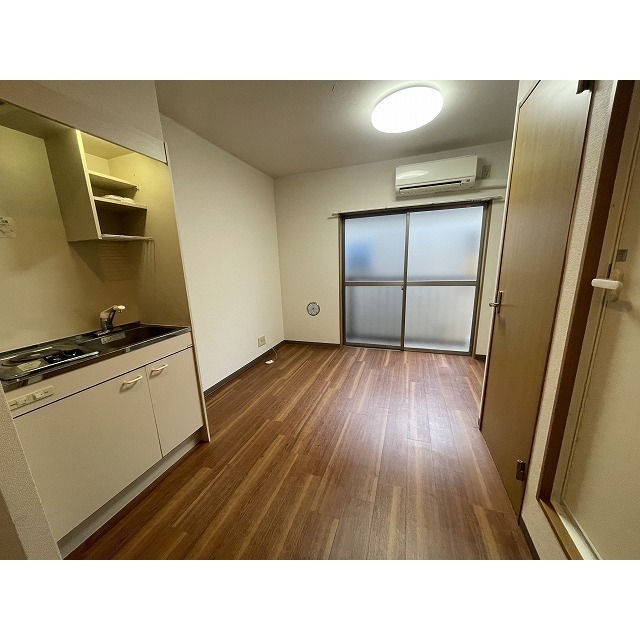 居室・リビング　居間です