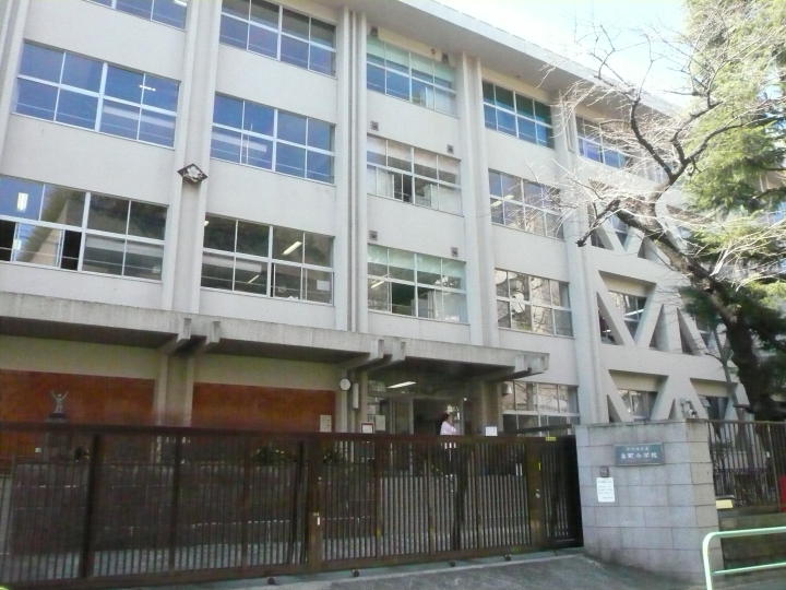 小学校　千代田区立番町小学校（小学校）まで504m