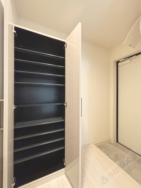 玄関　沢山の靴を収納可能です♪♪