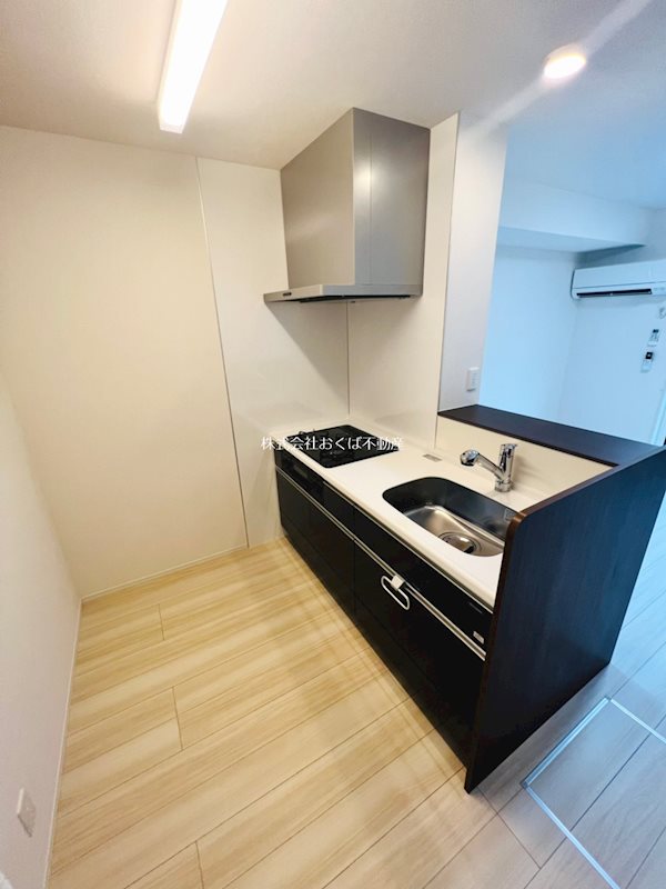 キッチン　3口グリル付キッチン