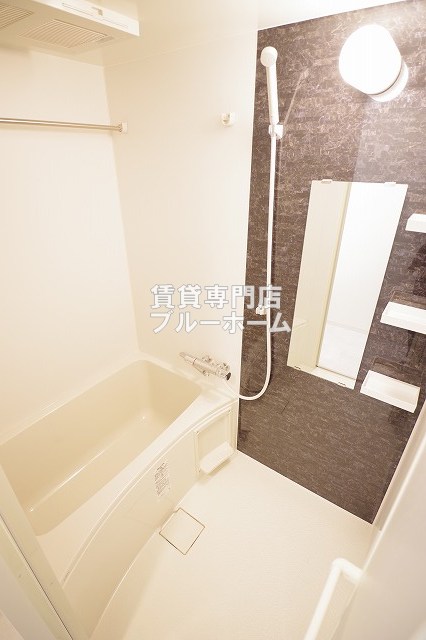 バス・シャワールーム　浴室乾燥機付きお風呂です！