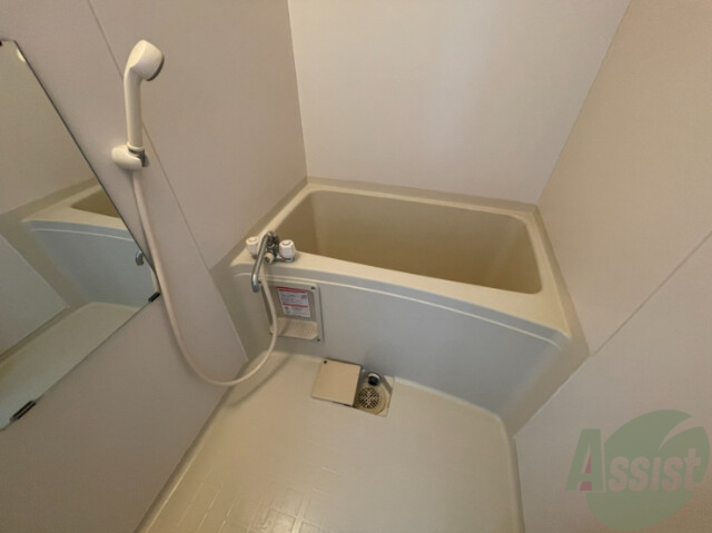 バス・シャワールーム　疲れた時はゆっくり湯船につかってみてはいかがでしょうか。