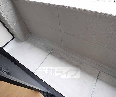 バルコニー　広々バルコニー