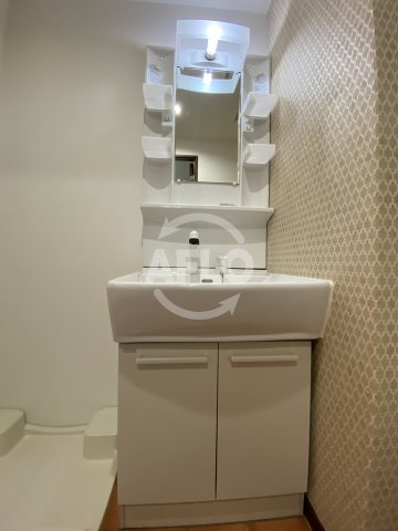 洗面設備　ウインズコート西梅田II　独立洗面化粧台