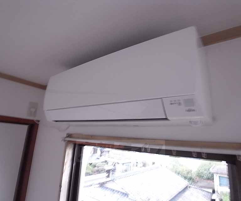 その他設備　備え付きの冷暖房です。