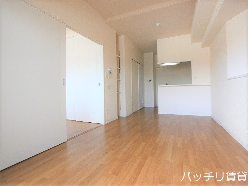 居室・リビング　※同マンション別部屋写真のため、現状優先。