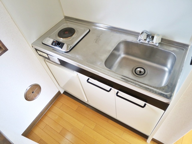 キッチン　電気コンロ設置済みのキッチンです♪