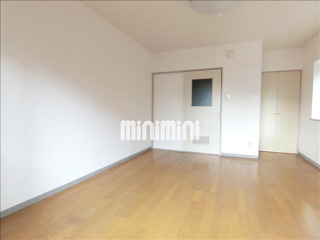 居室・リビング　８．１帖の洋室です。