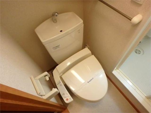 トイレ　嬉しいシャワートイレもございます