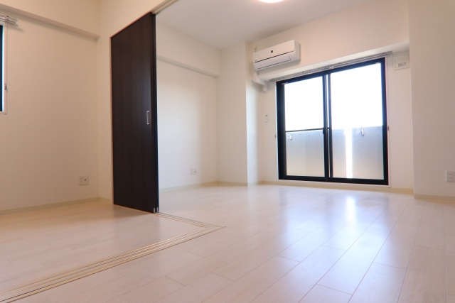 居室・リビング　※別室のお写真です。現地優先になります。