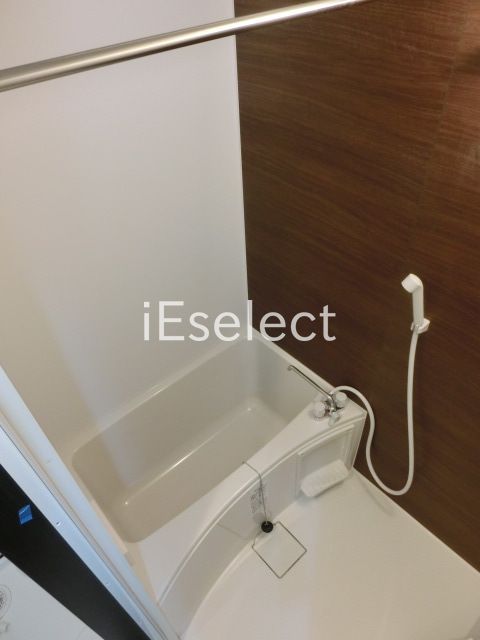 バス・シャワールーム　雨の日に便利な浴室乾燥機