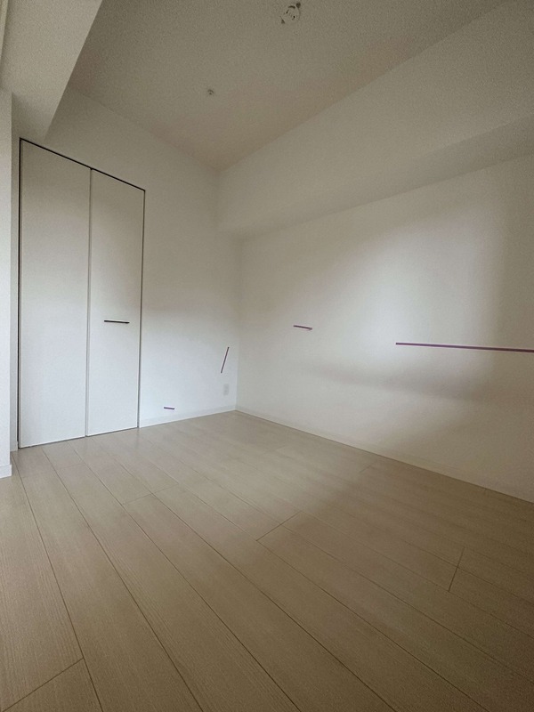 居室・リビング　別号室のものになります。現状優先。