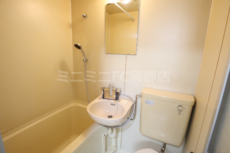 バス・シャワールーム　同タイプ