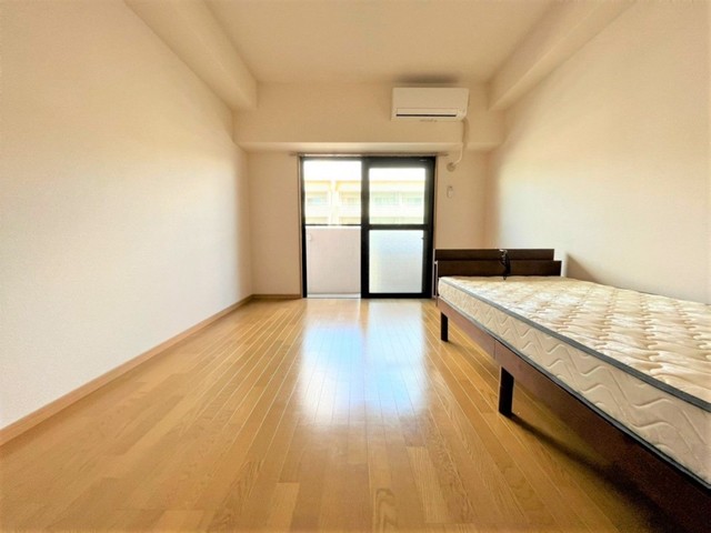 居室・リビング　【洋室】ベッドはイメージです