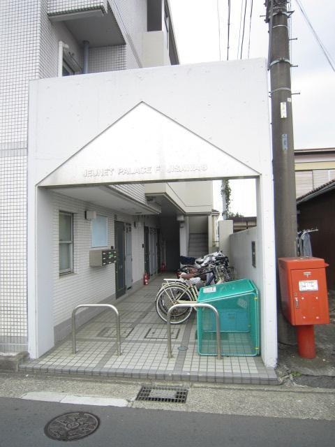 エントランス　物件入り口です