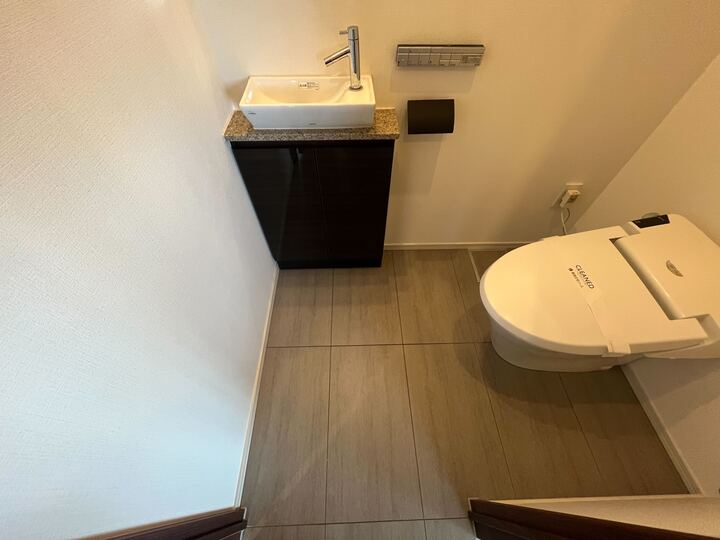 トイレ　※別部屋参考写真