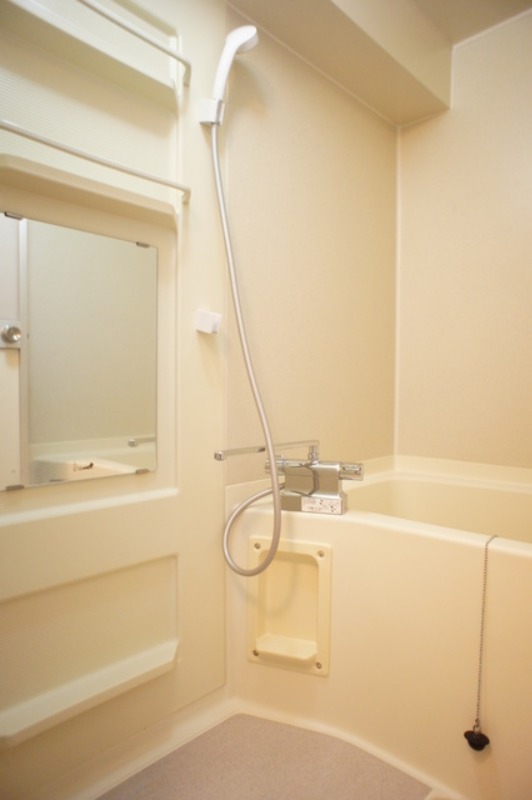 バス・シャワールーム　図面と現状に相違がある場合には現状を優先