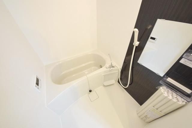 バス・シャワールーム　追い焚き機能付き