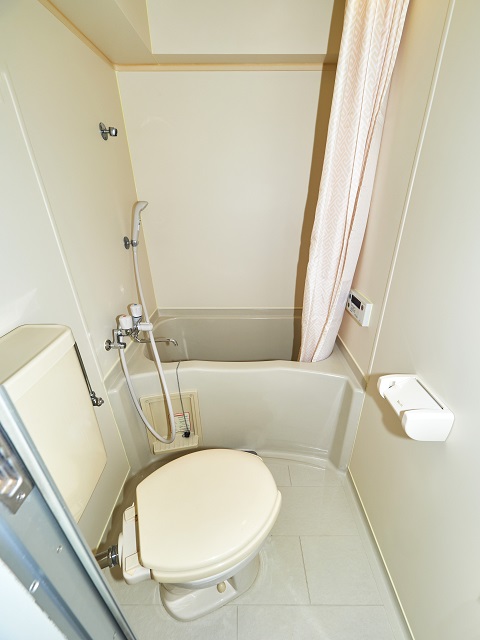 バス・シャワールーム　バストイレユニットタイプです。