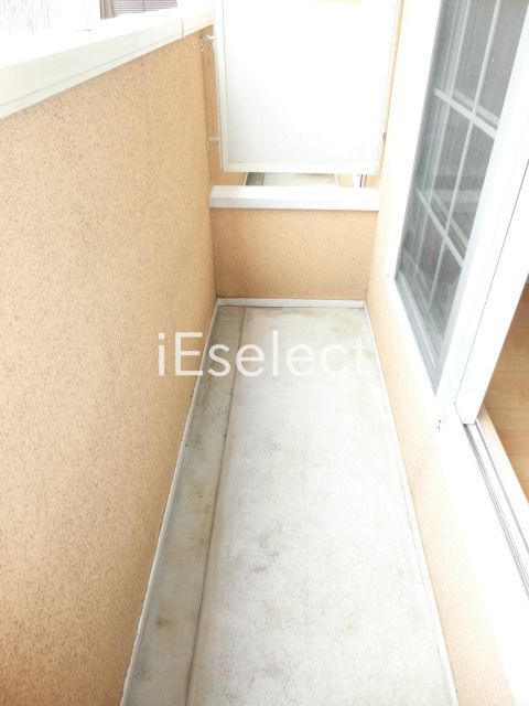 バルコニー　明るいバルコニー