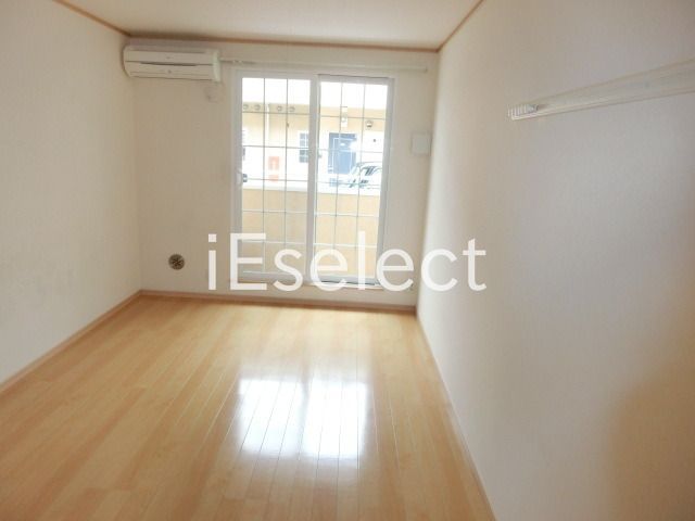 居室・リビング　明るいお部屋です