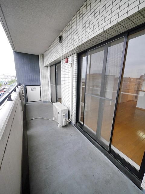 バルコニー　同物件別部屋写真