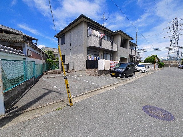 駐車場　車をお持ちの方に嬉しい駐車場付きの物件です