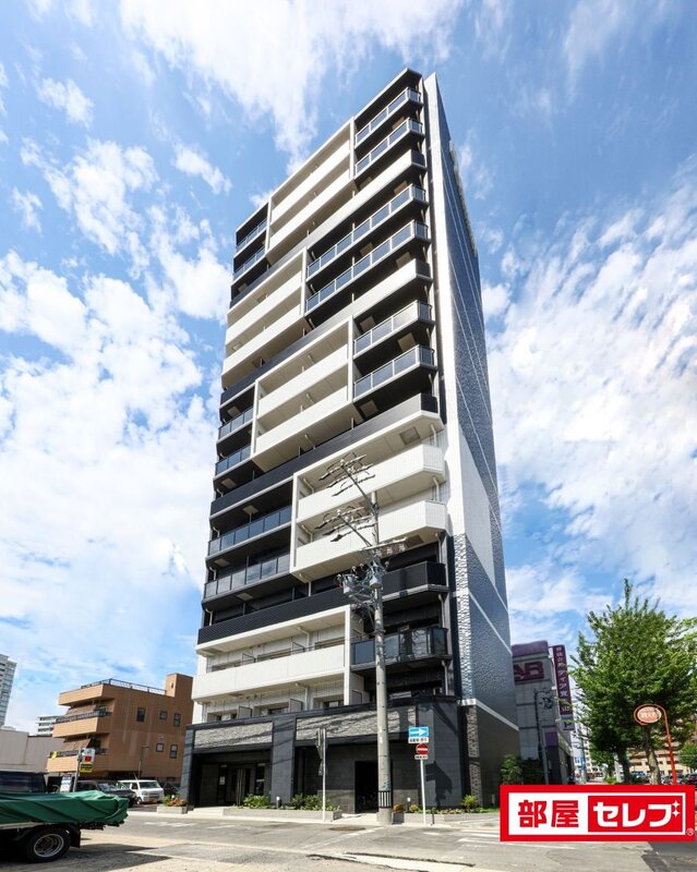 建物外観　建物　外観（横）